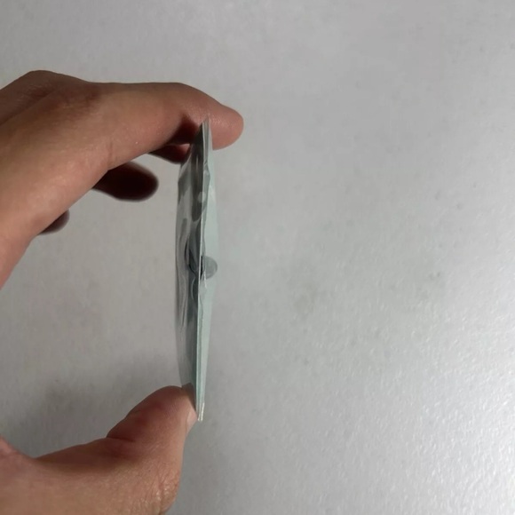 BAPE NEW YORK MADISON PIN - Picture 4 of 7